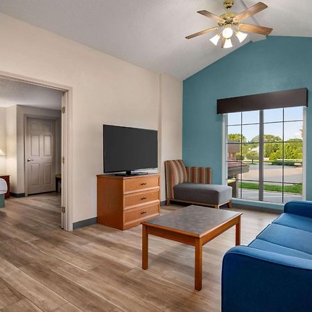 La Quinta Inn By Wyndham Columbus Airport Area Eksteriør billede