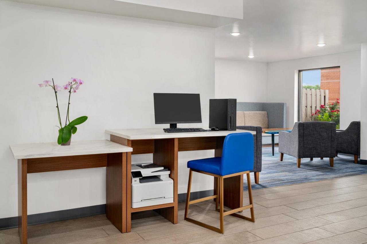 La Quinta Inn By Wyndham Columbus Airport Area Eksteriør billede