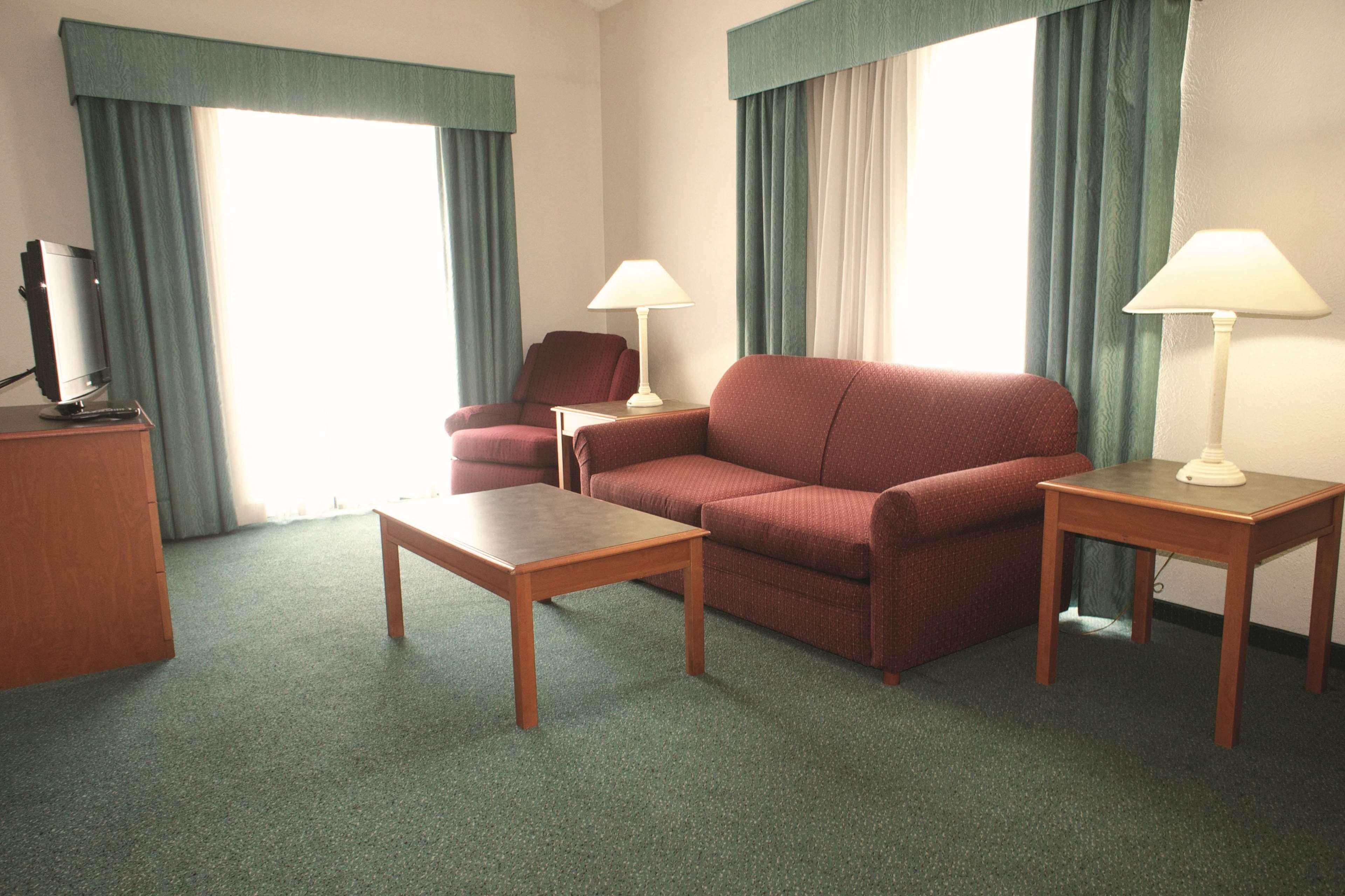 La Quinta Inn By Wyndham Columbus Airport Area Eksteriør billede
