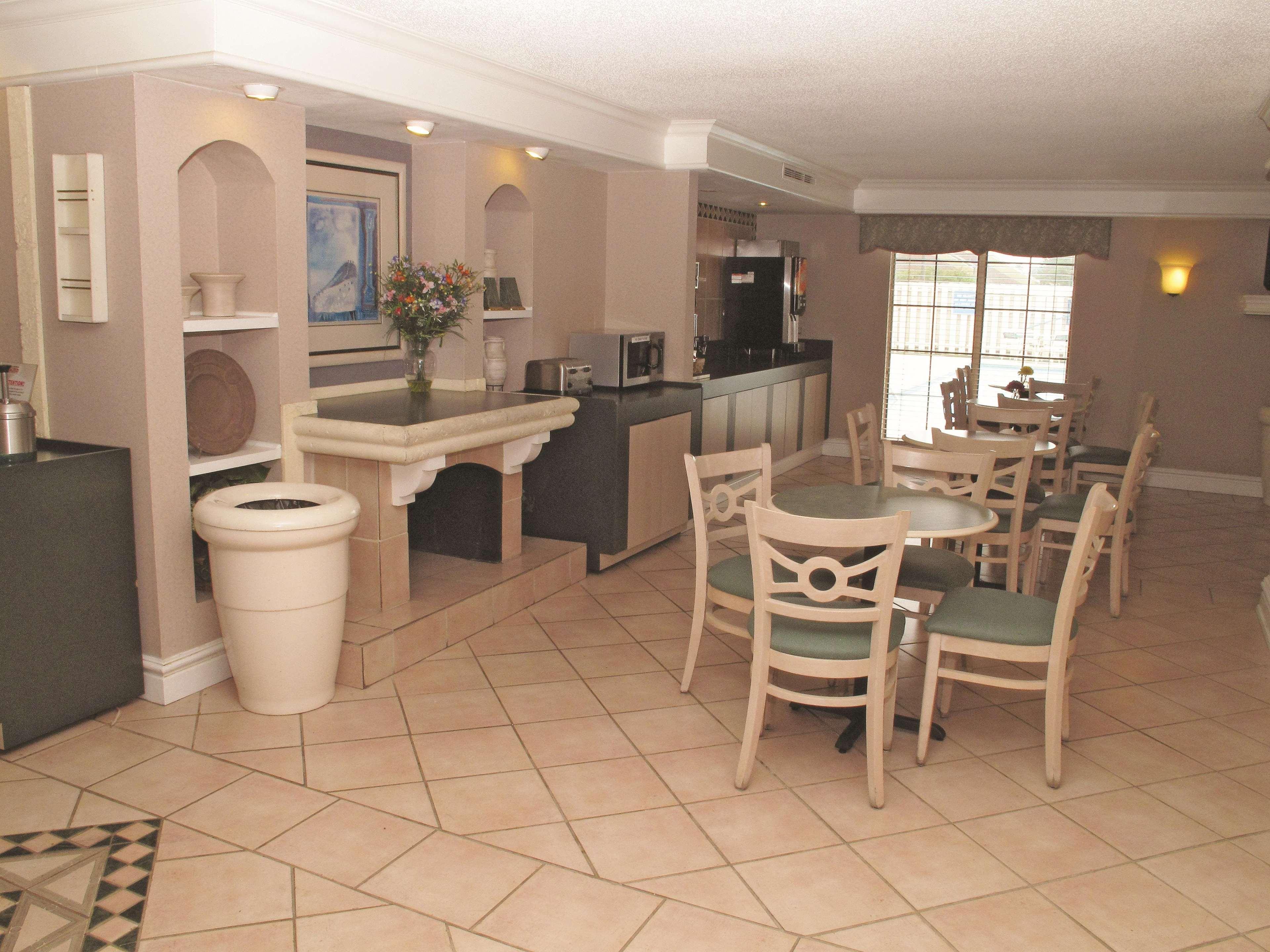 La Quinta Inn By Wyndham Columbus Airport Area Eksteriør billede